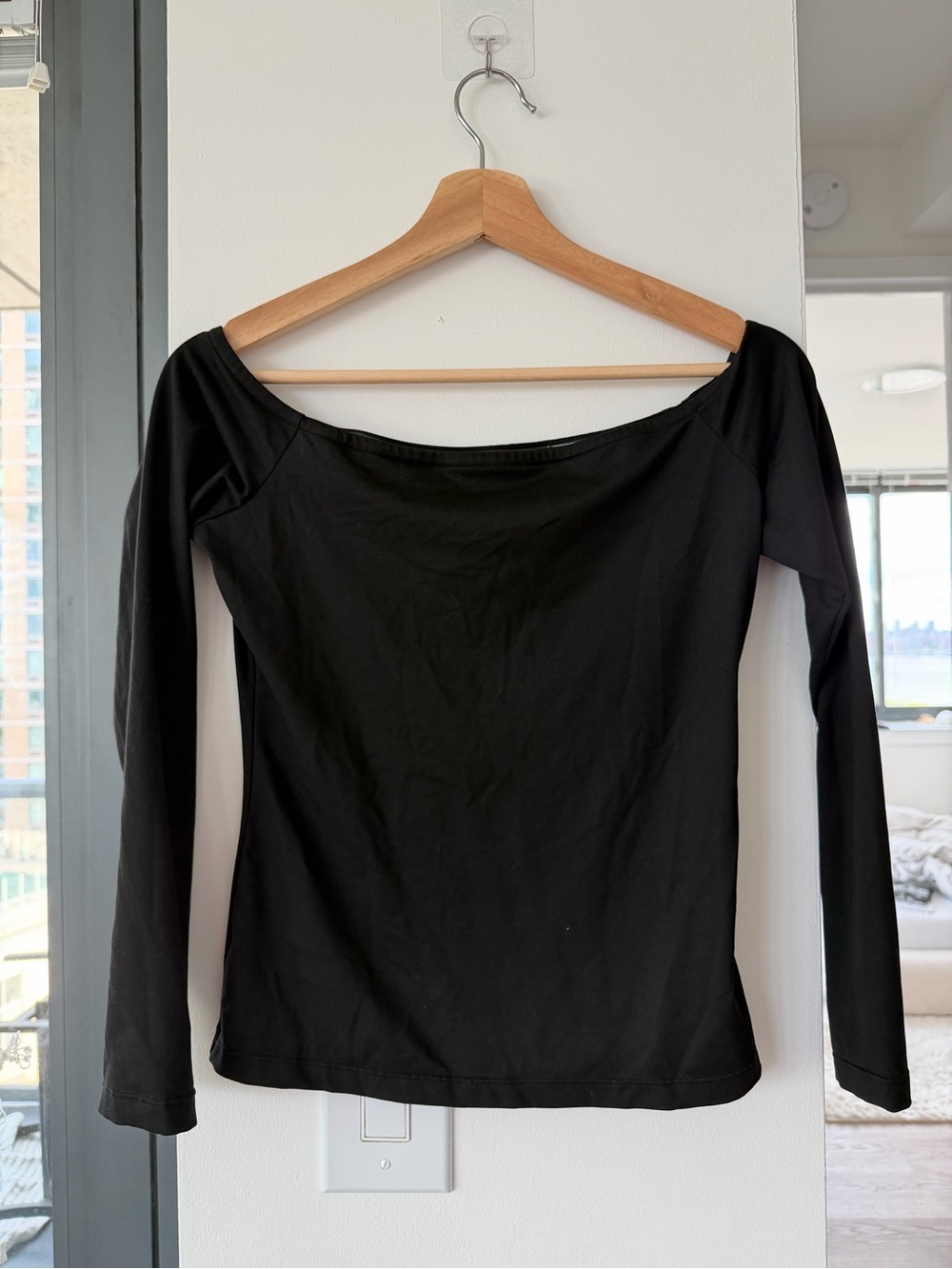 Black Off-Shoulder Long Sleeve Top